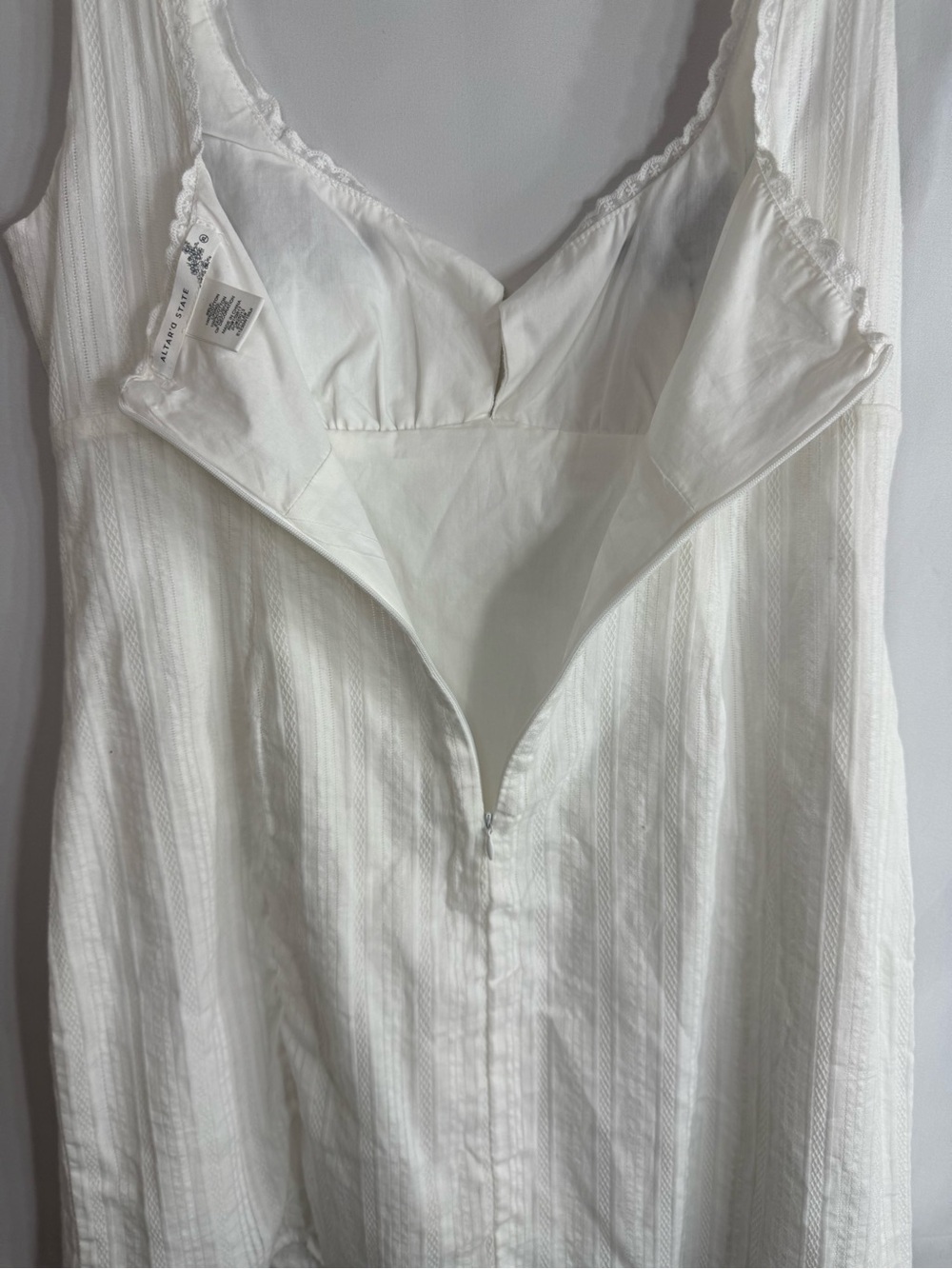 NWoT Altar’d State White Embroidered Floral Sleeveless Mini Dress Cottagecore XL - Picture 7 of 8